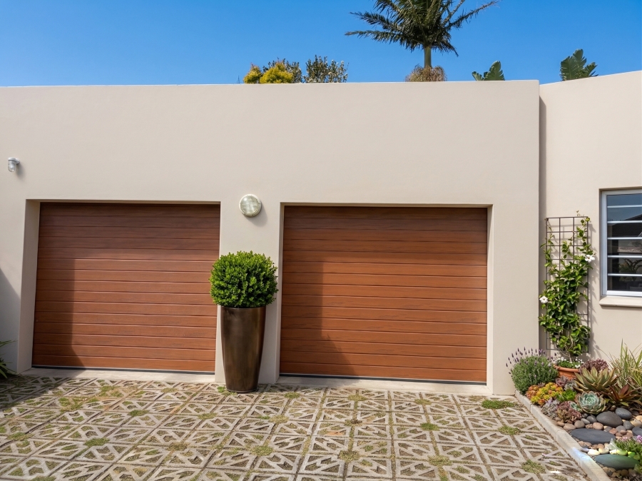 4 Bedroom Property for Sale in Nahoon Beach Eastern Cape